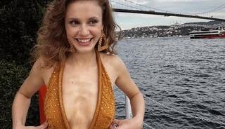 Sezonu açtı! Peş peşe bikinili pozlar...