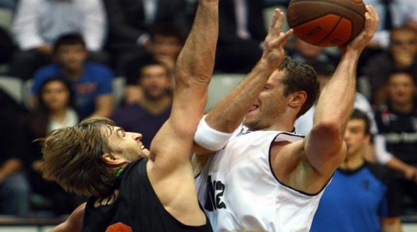 Beşiktaş'ta kriz b&uuml;y&uuml;yor!