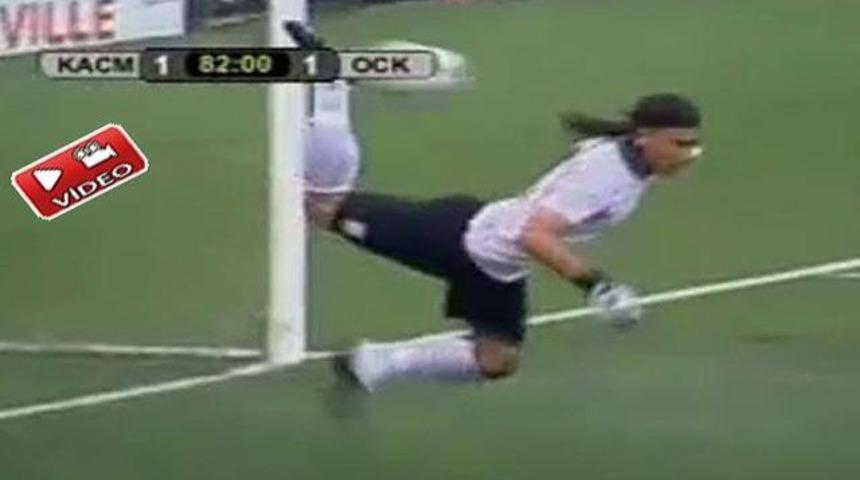 Akrep kaleci! (Video)