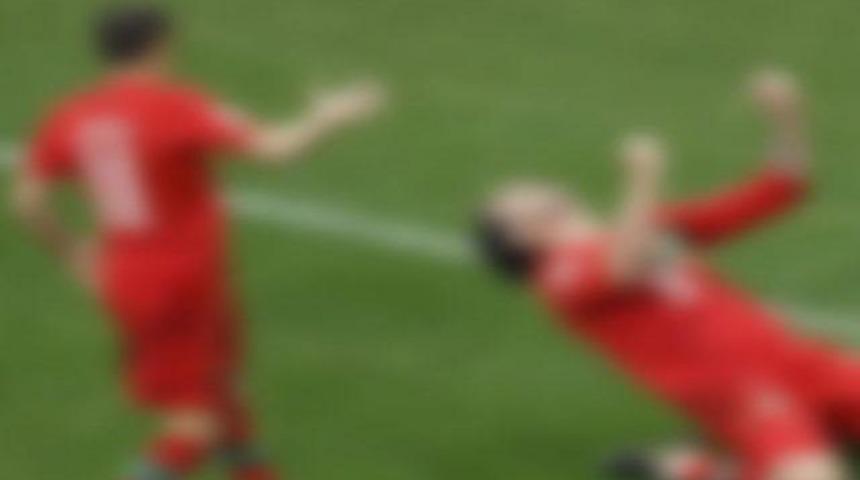 Beşiktaş'ın yeni transferi Wikileaks (Video)