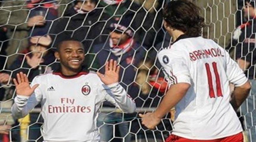 Milan g&uuml;le oynaya...