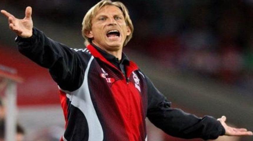 Hamburg, Daum'u istiyor!