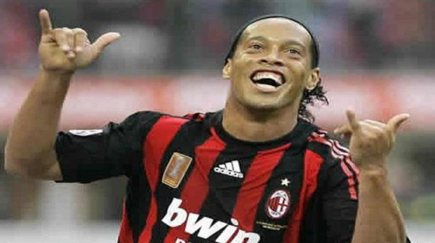 Ronaldinho'ya bir talip daha!