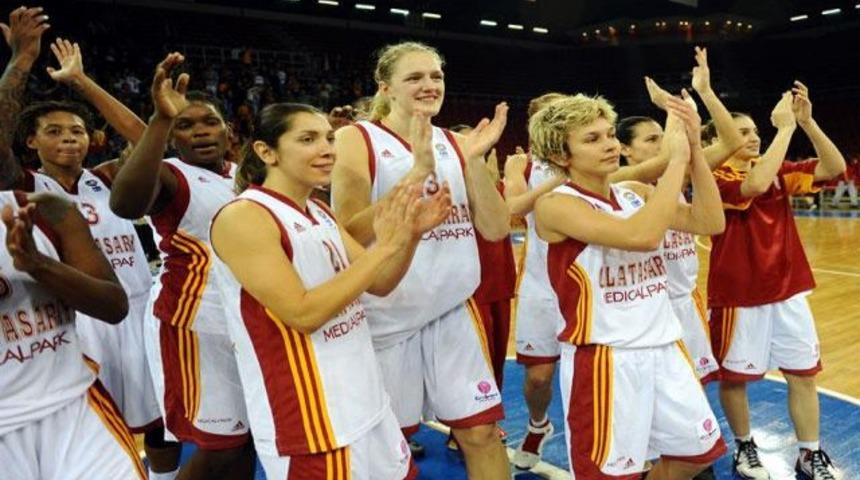 Dişi Aslanlar &ccedil;ok farklı!