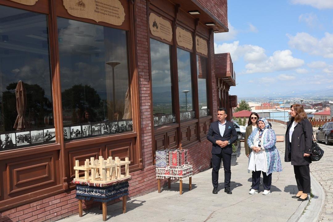 Türkiye’nin ilk kadın kooperatifi kıraathanesi: "Siyasetçilerin, sanatçıların ve gazetecilerin buluşma noktası"  5