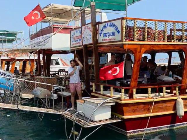 Yer: Mersin... Yine köpek balığı görüntüsü! 