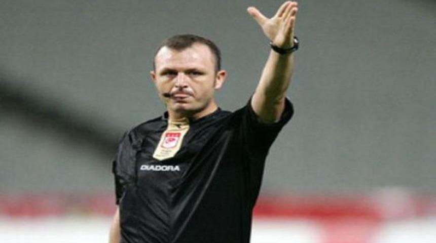 Tolga &Ouml;zkalfa'ya FIFA kokartı!