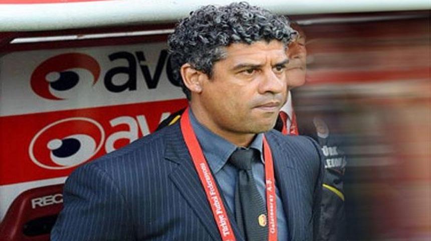 Rijkaard'a dev talip!