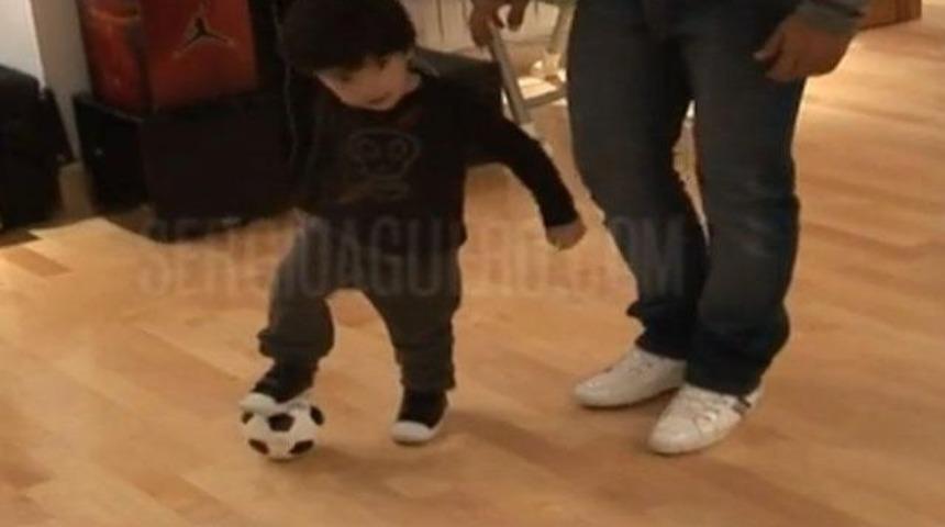 İşte Maradona'nın torunu! (Video)