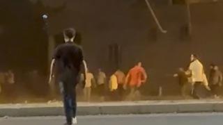 İki aile birbirine girdi olan askere oldu! Silahlı, taşlı, sopalı kavgada hayatını kaybetti...