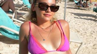 Göğüslerinin kalıbını çıkartmıştı! Serra Pirinç'ten tatil pozları... 