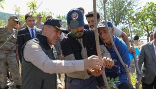 Vali, aşılama çalışmalarını yerinde inceledi