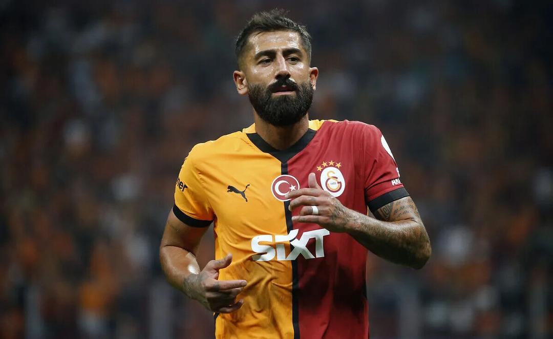 Galatasaray’da ilk ayrılık belli oldu… Eyüpspor Kerem Demirbay’ı kadrosuna katıyor! 1