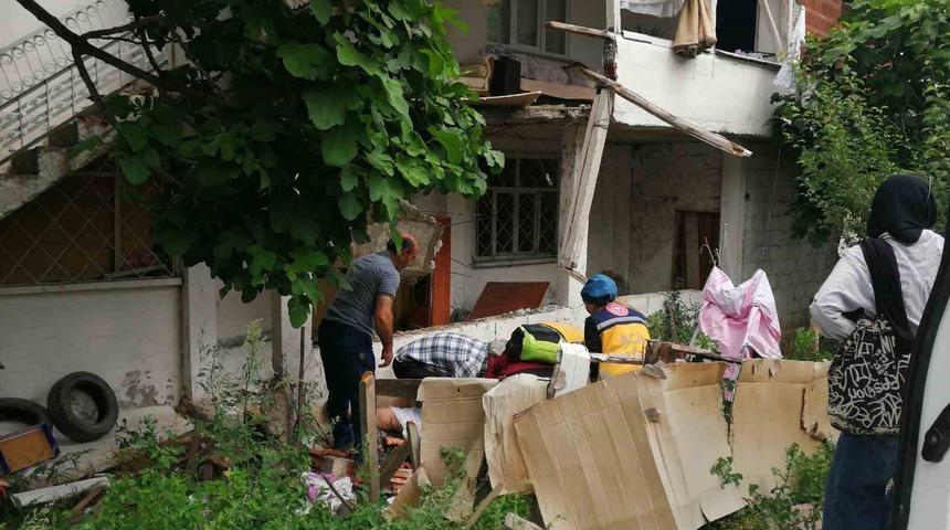 Niksar’da evin balkonu çöktü, 1 kişi yaralandı