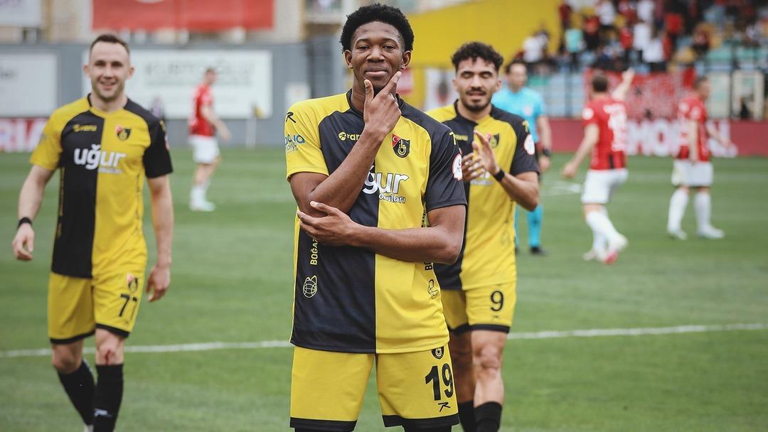 İstanbul’a okumaya gelmişti… Hollanda devine transfer oldu! Gaoussou Diarra Feyenoord yolunda 1