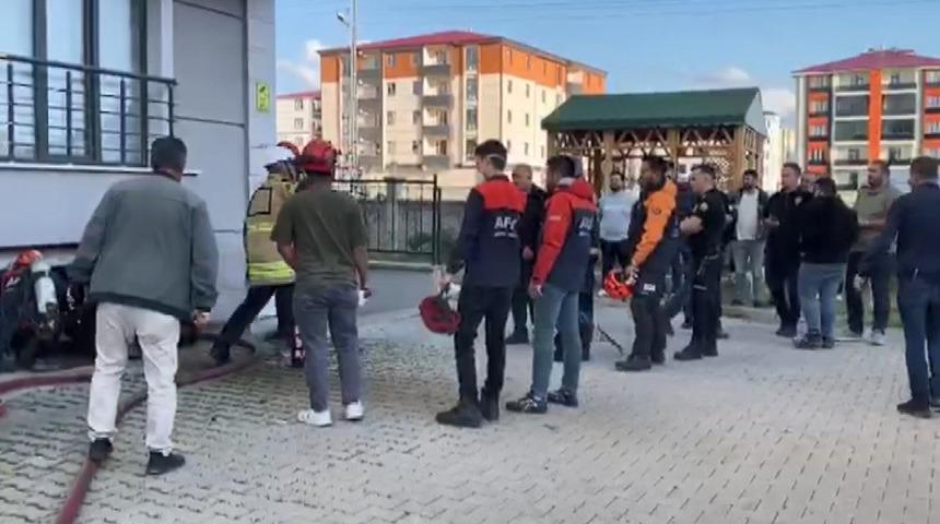 Kars’ta bir binada patlama ve yangın