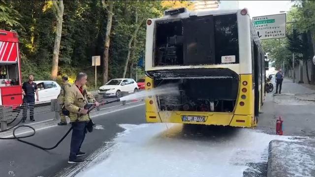 Sarıyer'de otobüste çıkan yangın söndürüldü