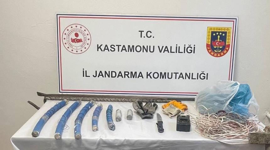 Kastamonu’da define avcılarına suçüstü baskın: 2 tutuklama