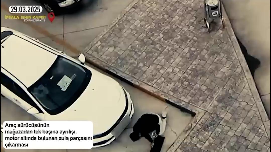 Bakan Yerlikaya açıkladı: Sevenler suç örgütüne operasyon! Göçmenin araç motorundan çıkış anı kameralara yansıdı 4