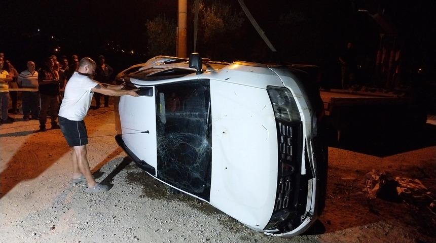 Antalya'da yürek yakan kaza: Araçtan çıkamadılar, can verdiler!