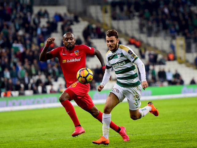 Bursaspor'da Kayserispor galibiyetinin sevinci yaşanıyor