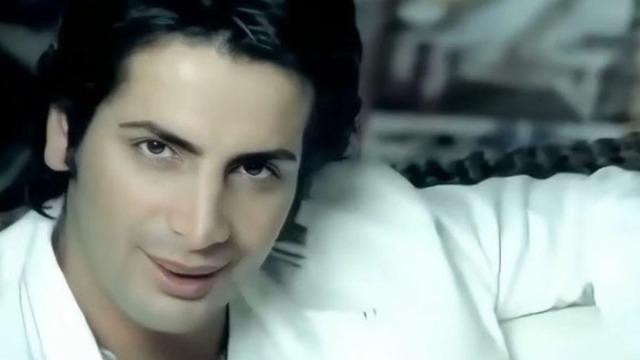 2000'li yıllara damga vurmuştu! Murat Başaran 3+1 dairede mütevazı bir hayat sürüyor...