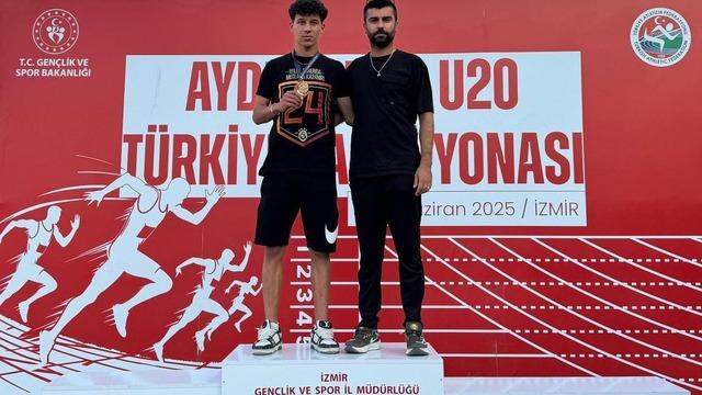 Furkan Kanlı atletizmde Türkiye şampiyonu oldu