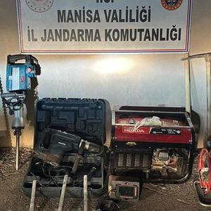 Ormanlık alanda kaçak kazıya suçüstü