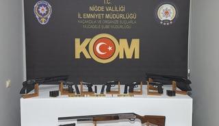 Niğde'de ruhsatsız silah operasyonu! 6 ruhsatsız tabanca, 3 kurusıkı tabanca, 4 ruhsatsız tüfek ele geçirildi