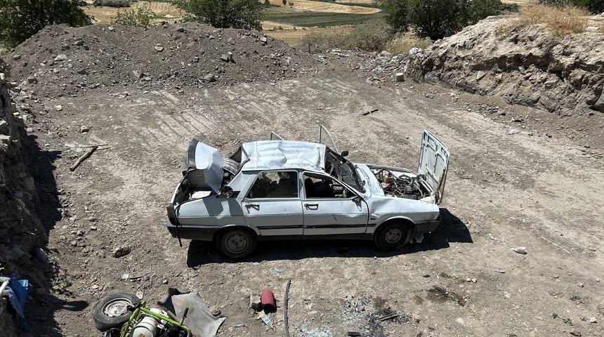 Yer: Adıyaman! Park ettiği otomobilin el frenini çekmeyi unuttu, hareket eden aracın altında kaldı