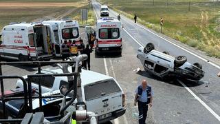 Van'da mezuniyet törenine gidenlerin bulunduğu otomobil takla attı! 1 kişi hayatını kaybetti, 4 kişi yaralandı