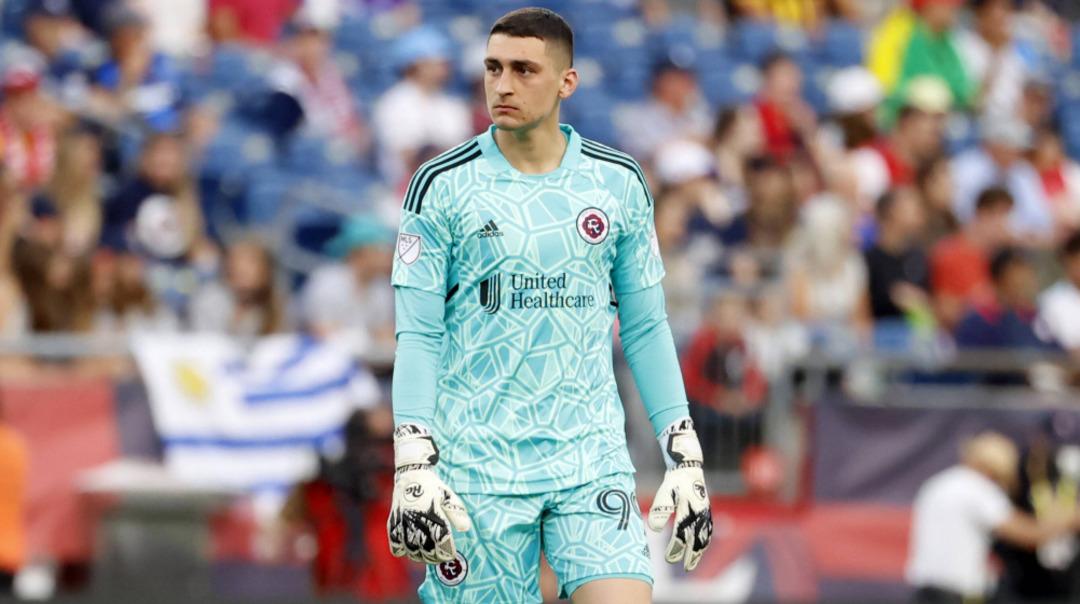 Galatasaray kaleci transferinde kriz yaşıyor! Ter Stegen, Petrovic, Lunin derken bugün Uğurcan Çakır ile görüşme var... 2