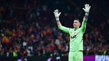 Galatasaray kaleci transferinde kriz yaşıyor! Ter Stegen, Petrovic, Lunin derken bugün Uğurcan Çakır ile görüşme var...