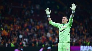 Galatasaray kaleci transferinde kriz yaşıyor! Ter Stegen, Petrovic, Lunin derken bugün Uğurcan Çakır ile görüşme var...
