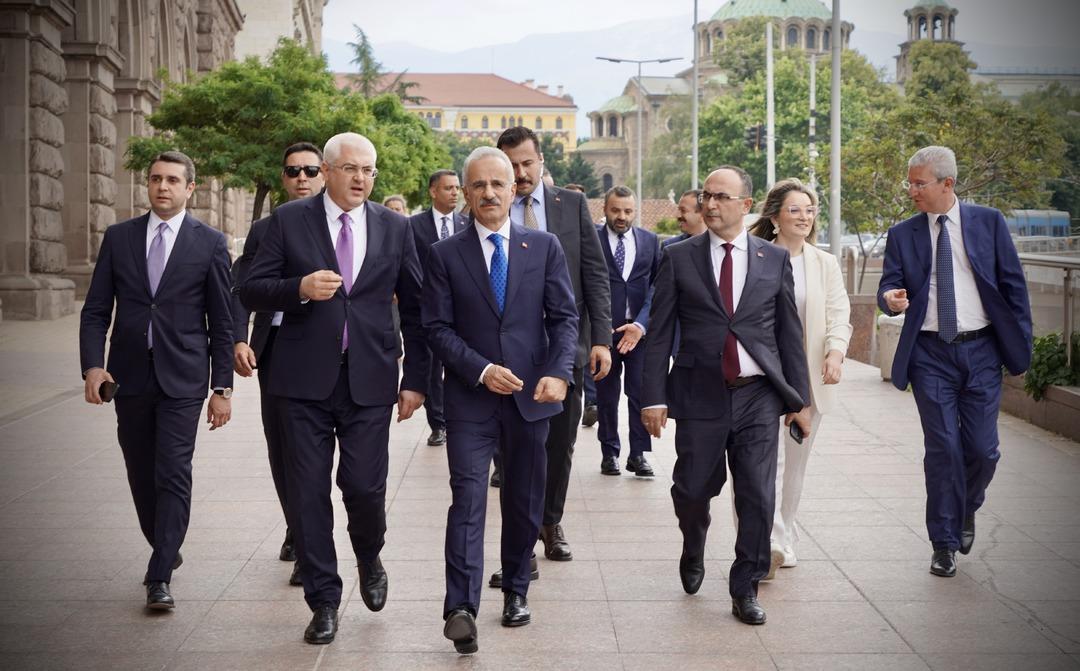 Ulaştırma ve Altyapı Bakanı Uraloğlu, Bulgaristan da 1