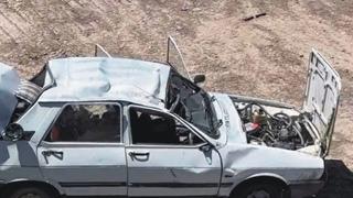 El frenini çekmeyi unutunca kendi aracının altında kaldı! Ağır yaralandı