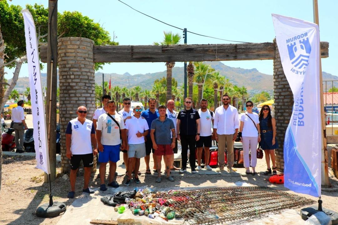 1200xauto Bodrum'da deniz dibi temizliği yapıldı