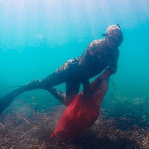 Bodrum'da deniz dibi temizliği yapıldı
