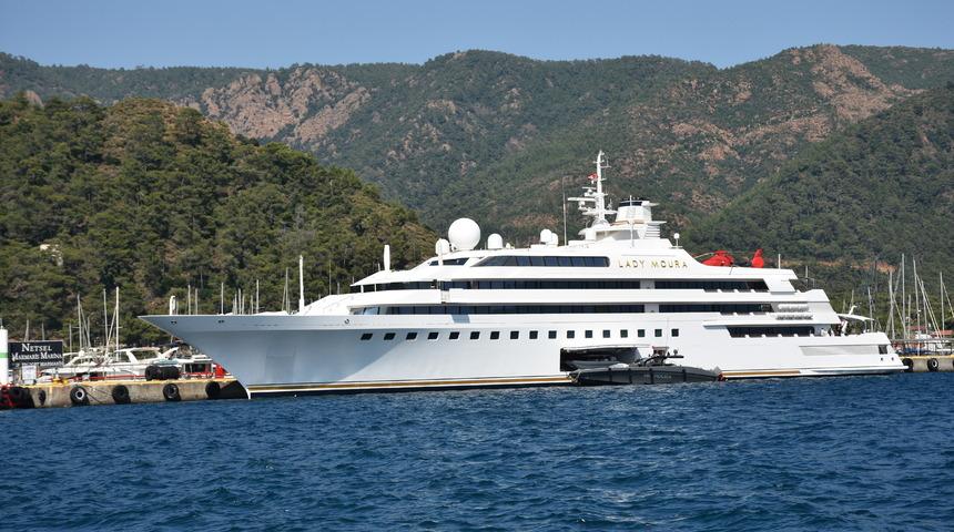 Meksikalı iş insanına ait lüks yat "Lady Moura" Marmaris'te! Güvertesinde kumsal sahili de var!