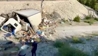 Yoldan çıkıp savruldu: Sürücü ağır yaralandı