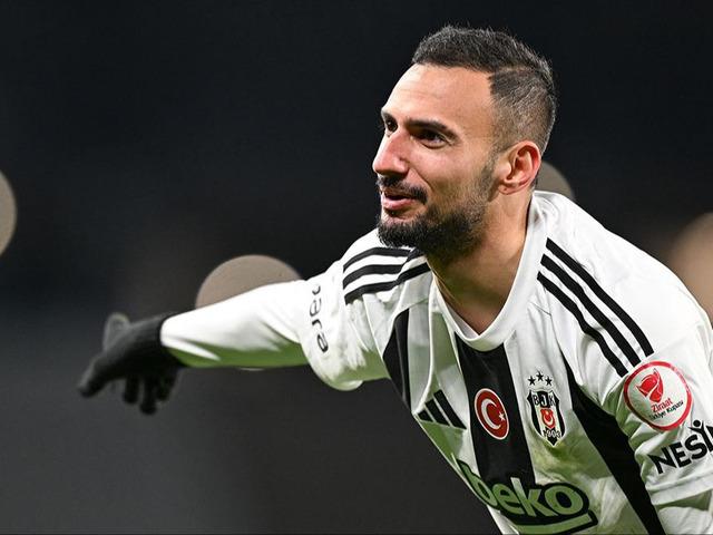 Beşiktaş'ta ilk ayrılık gerçekleşiyor! Onur Bulut Başakşehir yolcusu... Anlaşma neredeyse tamam