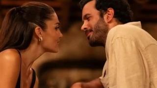 Hande Erçel ve Barış Arduç'lu Aşkı Hatırla dizisindeki sevişme sahnesi olay oldu! Sosyal medyada eleştiri yağdı! 'Bu kadarı çok fazla'