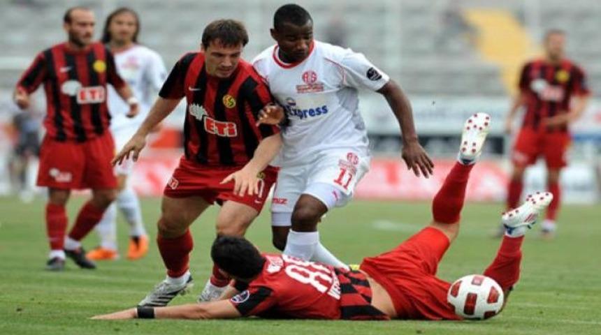 Antalya ka&ccedil;tı Es Es yakaladı!