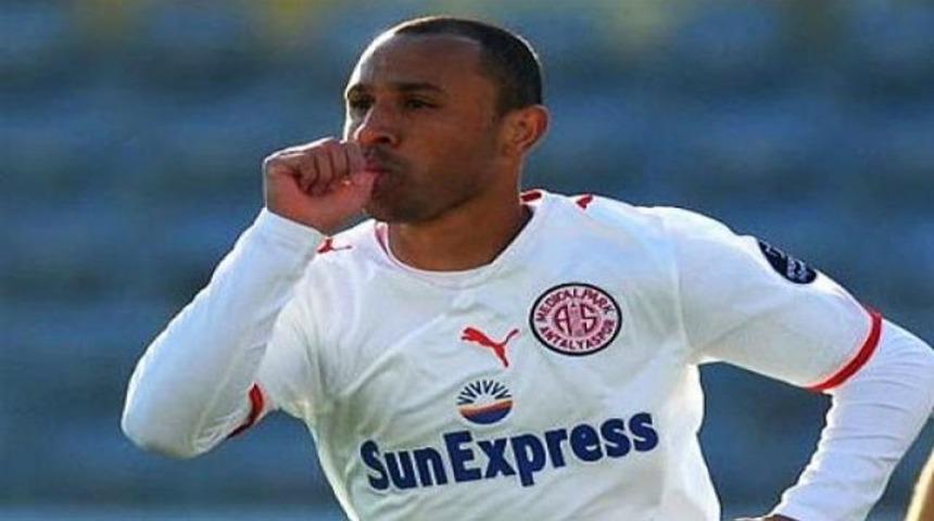 Tita'dan Kocaman'a bombardıman!