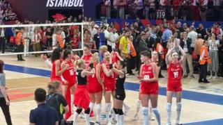 A Milli Kadın Voleybol Takımı set vermeden kazandı! Filenin Sultanları, Dominik Cumhuriyeti'ni 3-0 mağlup etti