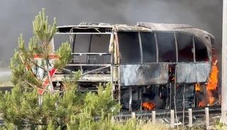 TEM'de yangın paniği! Yolcu otobüsü alev alev yandı...