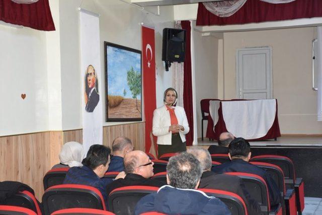 İl Hayat Boyu Öğrenme Halk Eğitimi Planlama ve İşbirliği Komisyonu Toplantısı yapıldı