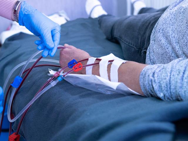 Diyalizdeyken midesindeki sıvıdan kurtulmak için bakın ne yedi!