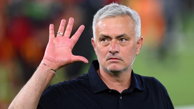 Fenerbahçe genç yıldız ile anlaşma sağladı! Sarı-Lacivertliler Abdou Aziz Fall'ın lisansını çıkardı... 5 yıllık anlaşma!