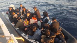 Çanakkale'de 37 kaçak göçmen ile 2 göçmen organizatör yakalandı